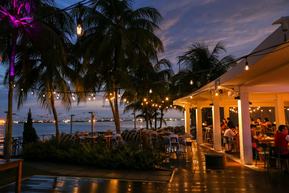 Stella Seaside Lounge